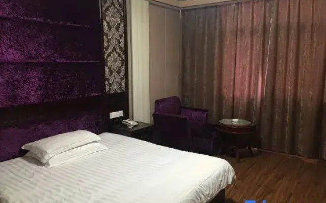 Linhai Yafeng Hotel
