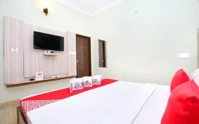 OYO 17207 Hotel Purple