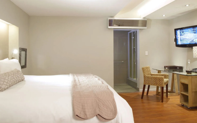 The Lakes Boutique Lodge