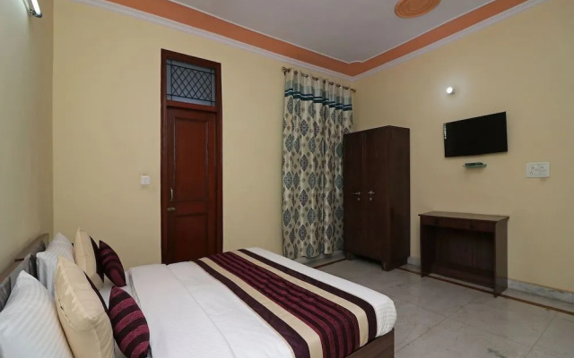 OYO 12774 Akash Residency