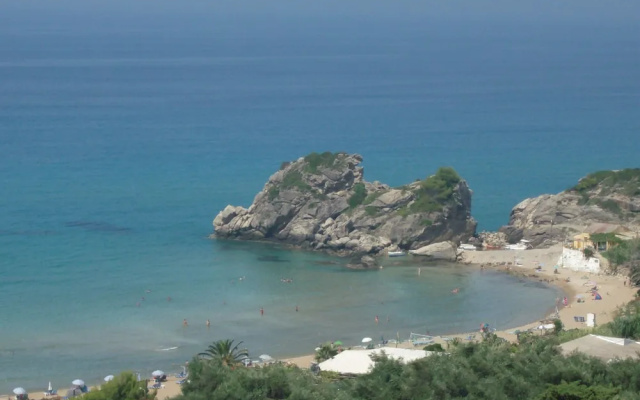 Studio Apartment Above Pelekas Beach no 1