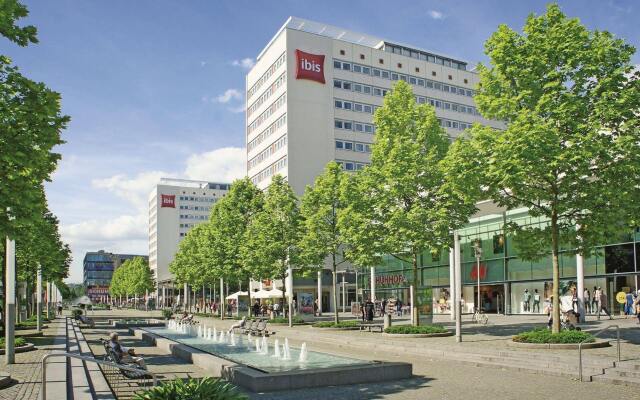 Отель ibis Dresden Zentrum вид на фасад
