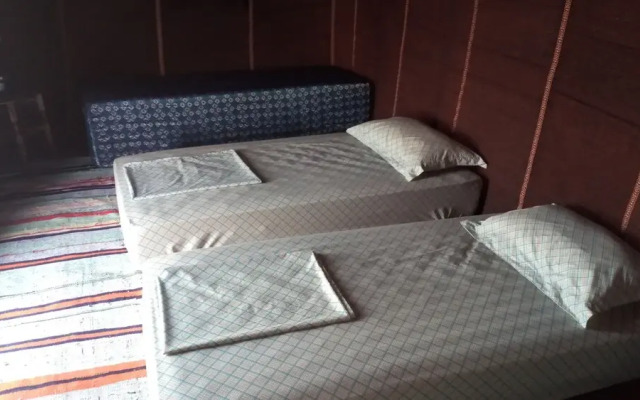 Ghwirate Taalab Bivouac - Campsite