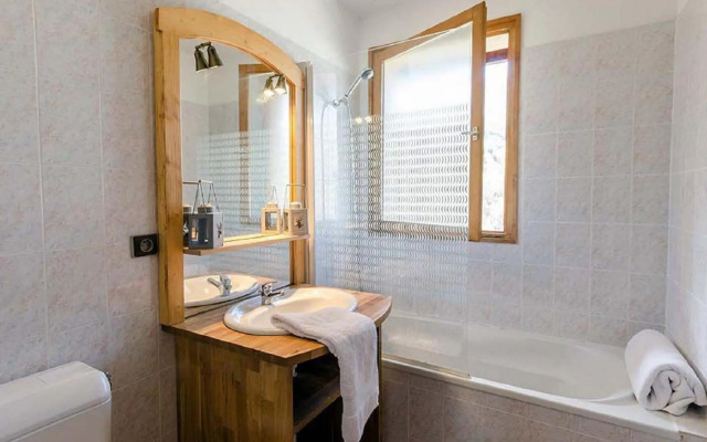 Atmospheric 14-person Chalet in Plagne 1800