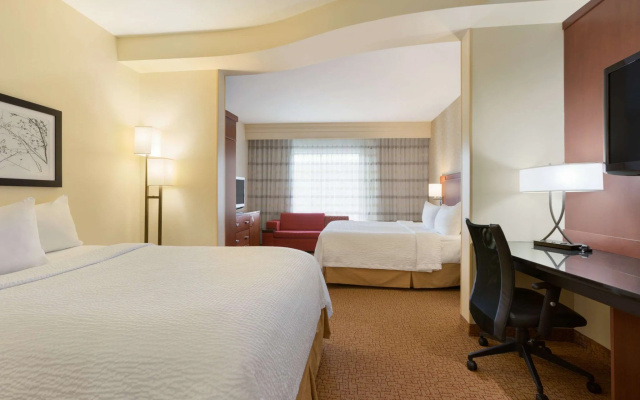 Courtyard by Marriott Pittsburgh Washington/Meadow Lands