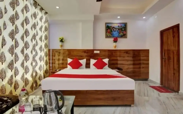 Hotel The Grand