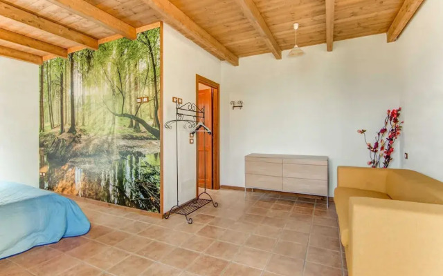 Belvilla by OYO Hillside Villa With Pool