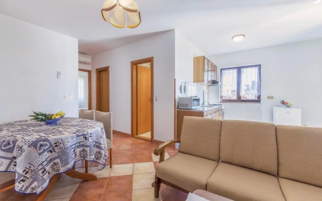 Nice Apartment in Rovinj With 2 Bedrooms and Wifi