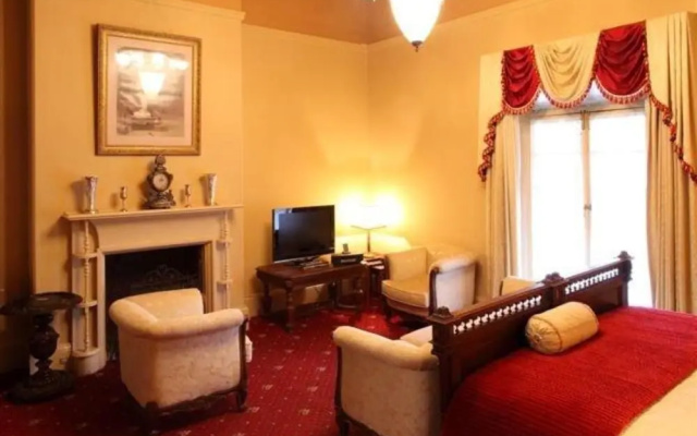 Rose & Crown Hotel