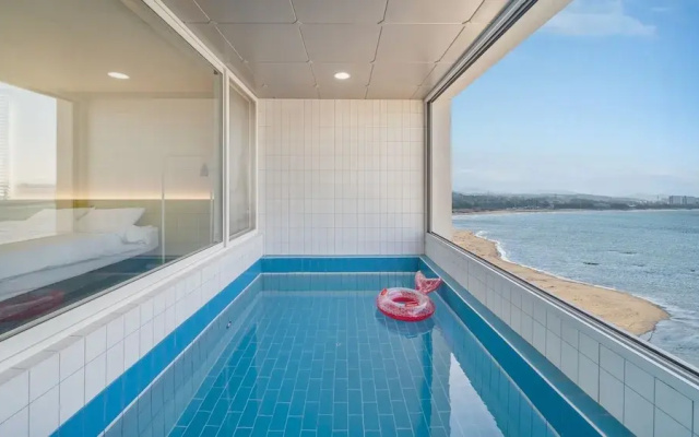 Pohang Luna Ocean View Pool Villa