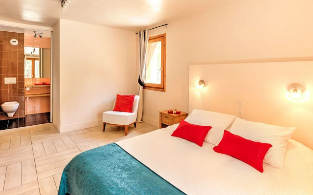 Luxury Chalet, Near the ski Slopes, With Fireplace, Sauna, Jacuzzi and Internet Access