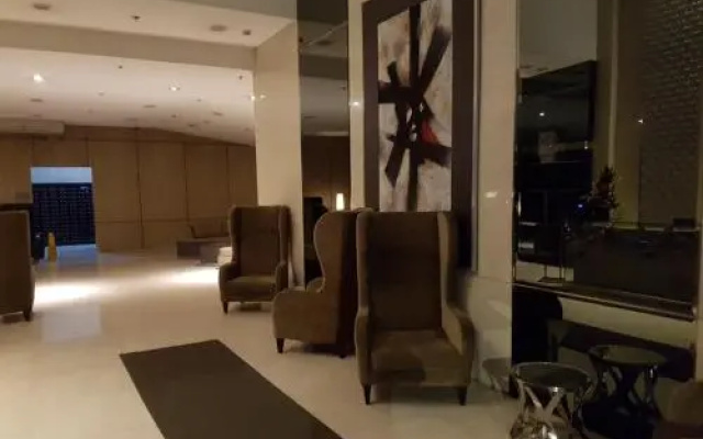 JR Studio Luxe 1824 at Princeton Residences