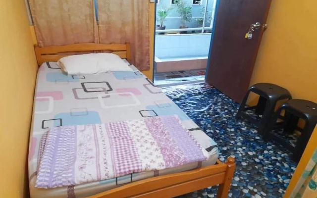 OYO Home 90333 Tiny Room Homestay
