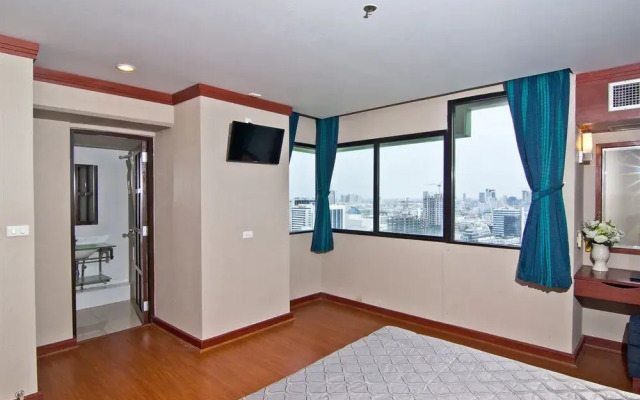 Baiyoke Suite Hostel