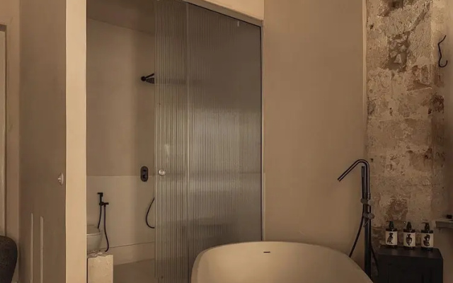 Aisha Hotel