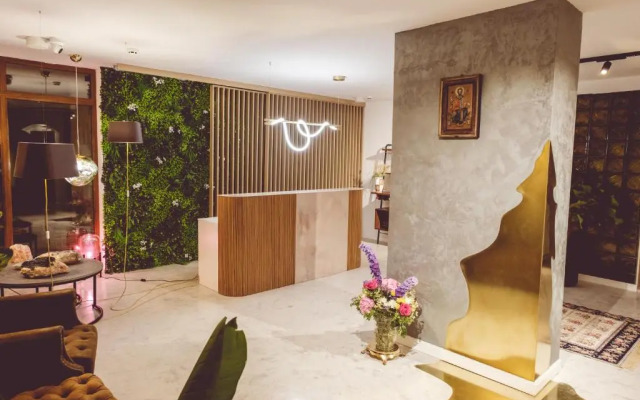 Relax Hotel