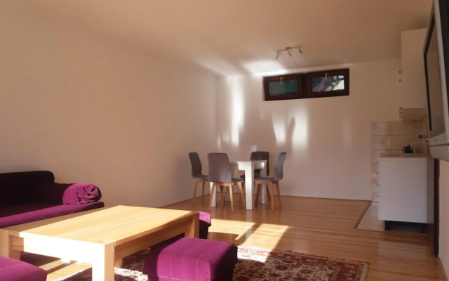 Honey Apartments