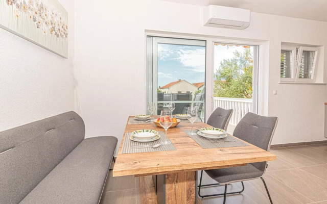 Nice Apartment in Pirovac With Wifi and 2 Bedrooms