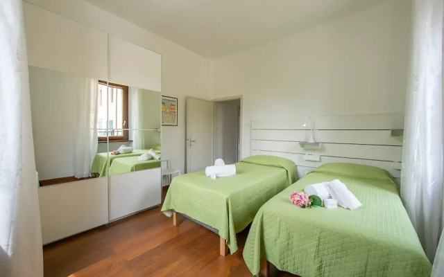 Residenza Rocca Del Lago 4