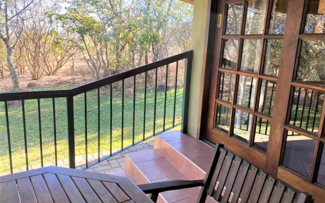 Family Lodge in Natural African Bush - 2113
