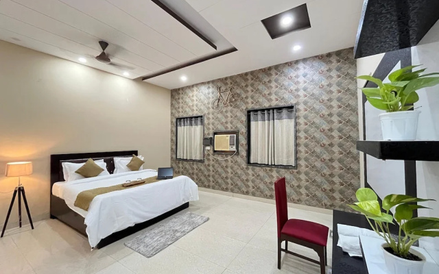 GoBravo 11 6BHK Farm with Pool Sohna Road Gurgaon