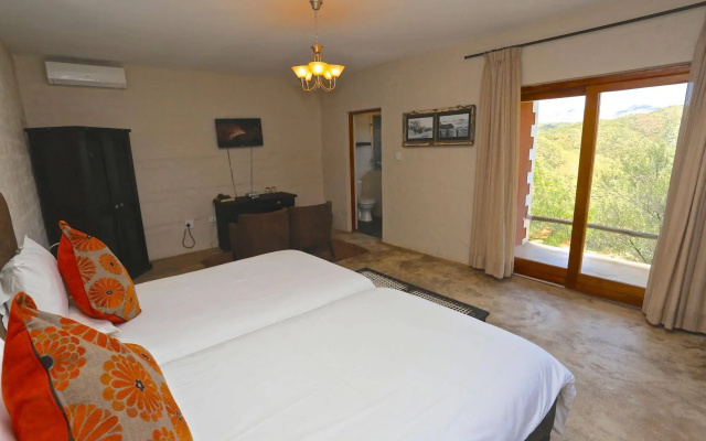 River Crossing Lodge