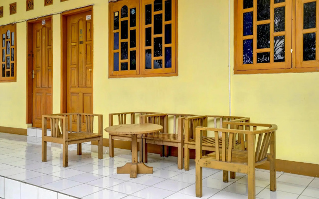 SPOT ON 90171 Pondok Kuning
