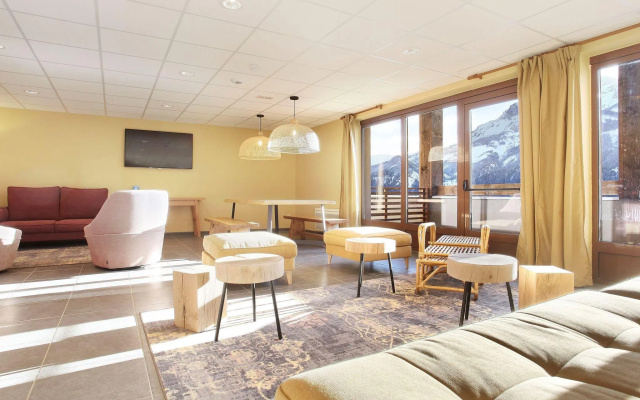 Apartment in the active Pra Loup and Espace Lumière
