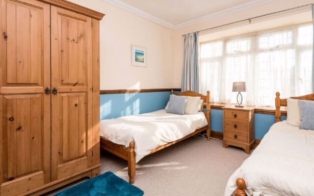 1 School Cottages