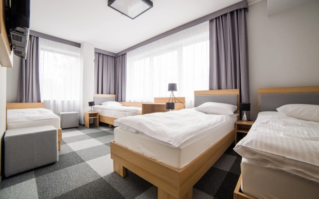 Waw Hotel Airport Okecie