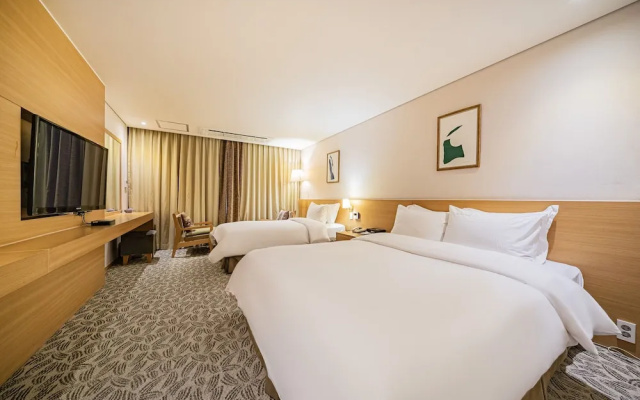 Hotel Biz Inn