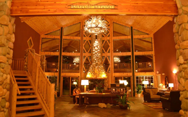 Crooked River Lodge