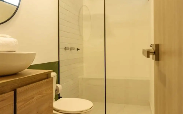 w Beautiful Loft With Balcony in Laureles