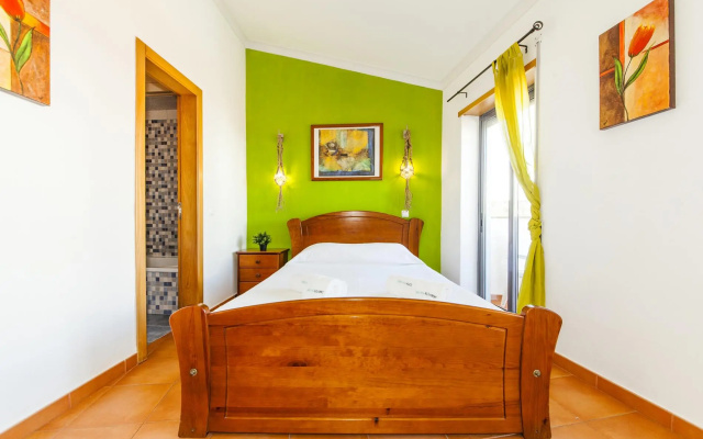 A09 - Super Central Duplex Apartment
