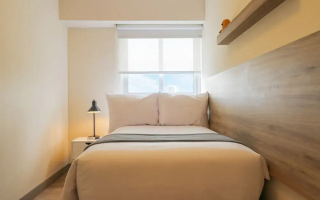 w Admirable 2BR w Modern Balcony in Miraflores