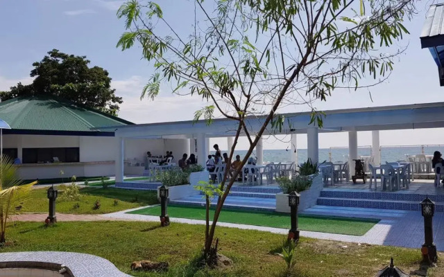 Hotel 45 Beach Resort