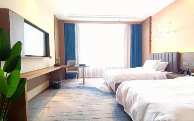 Golden Tan International Hotel