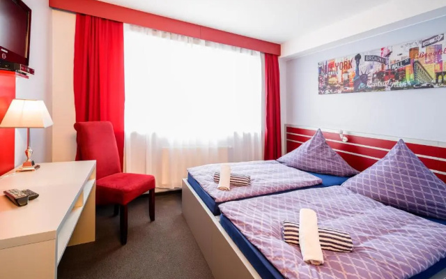 Hotel 108