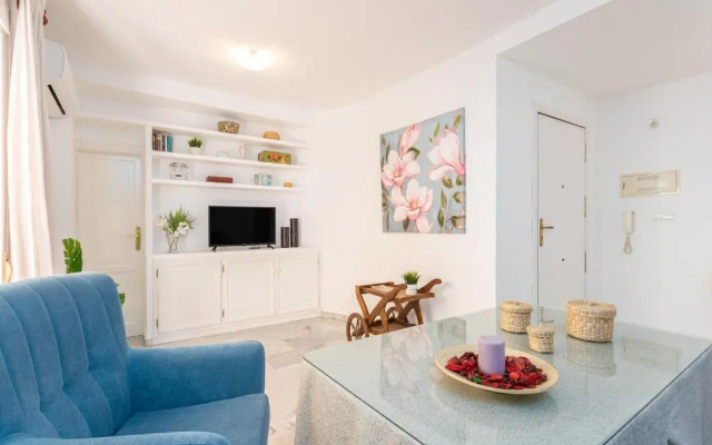 Los Boliches Beach Apartment by GHR Rentals