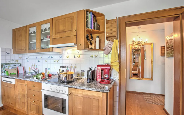 Locarno Area: Quiet Lake View Escape