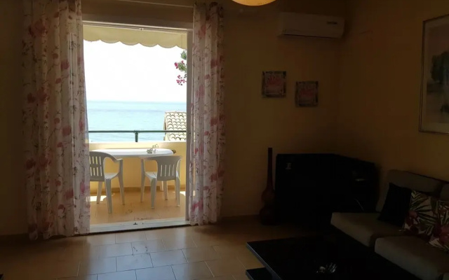 Glyfada Two Floors Maizonette Aa2 62
