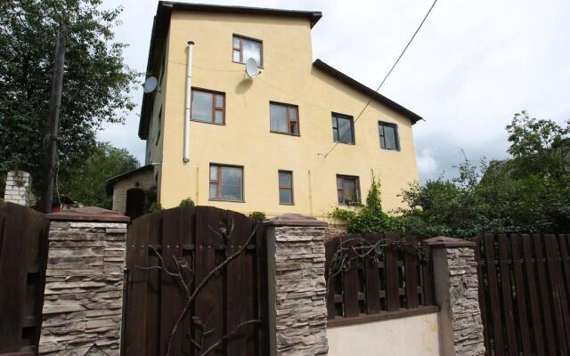 Отель Guesthouse U Vasilya Минск вид на фасад