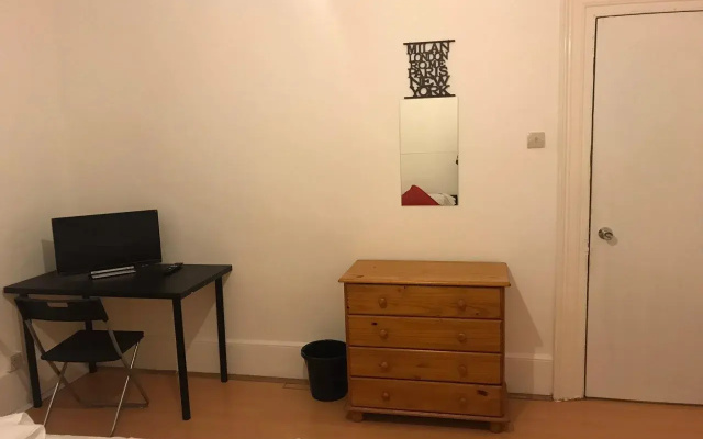 Poplar Guest House