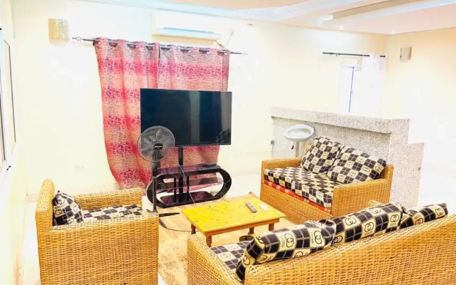 Room-luxury Furnished Room No1