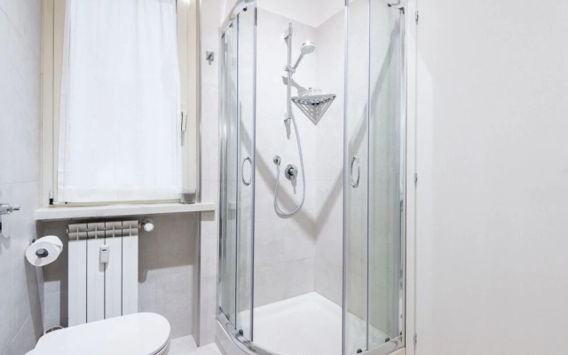 Modern Trendy Flat Well Connected W/vatican