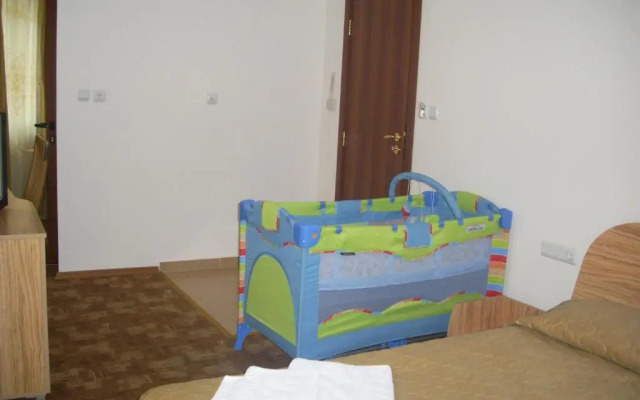 Blyan Family Hotel