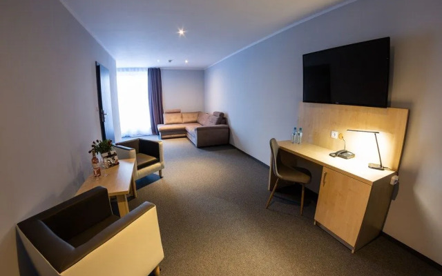 Hotel Seven