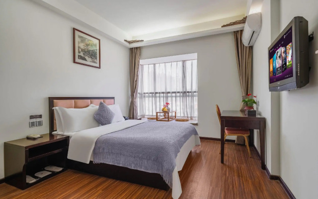 Oriental Hotel