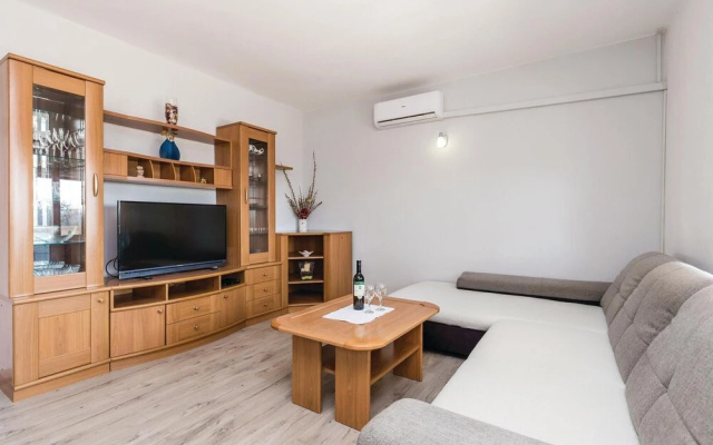 Nice Home in Povljana With Wifi and 2 Bedrooms