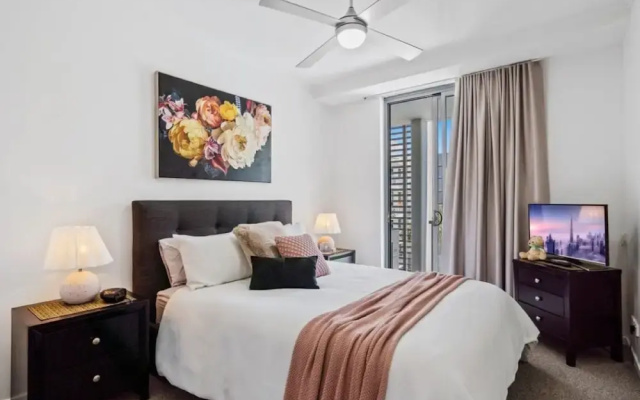 Swell Apartments - by Burleigh Letting